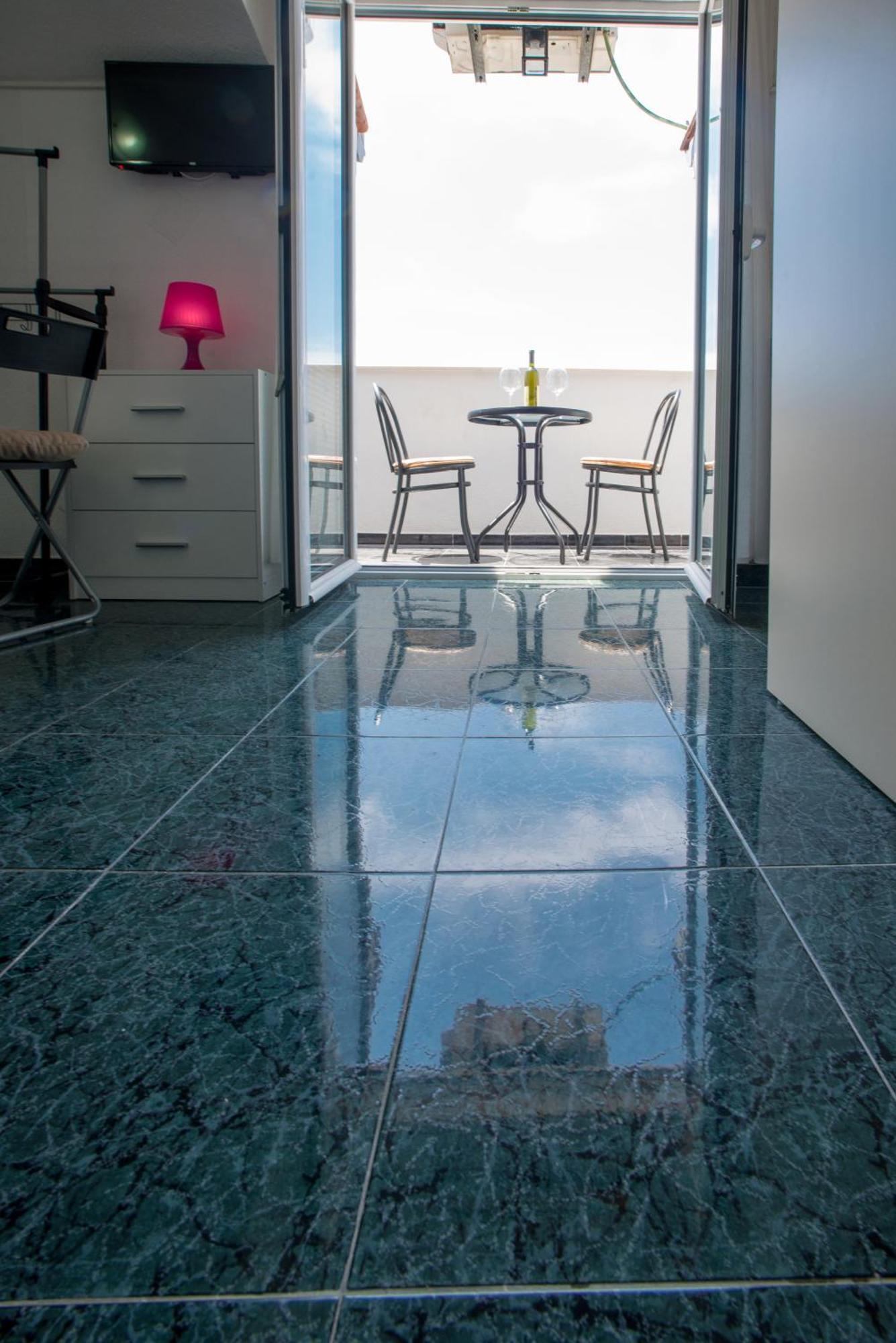 Apartmani Krgusic Тиват Экстерьер фото