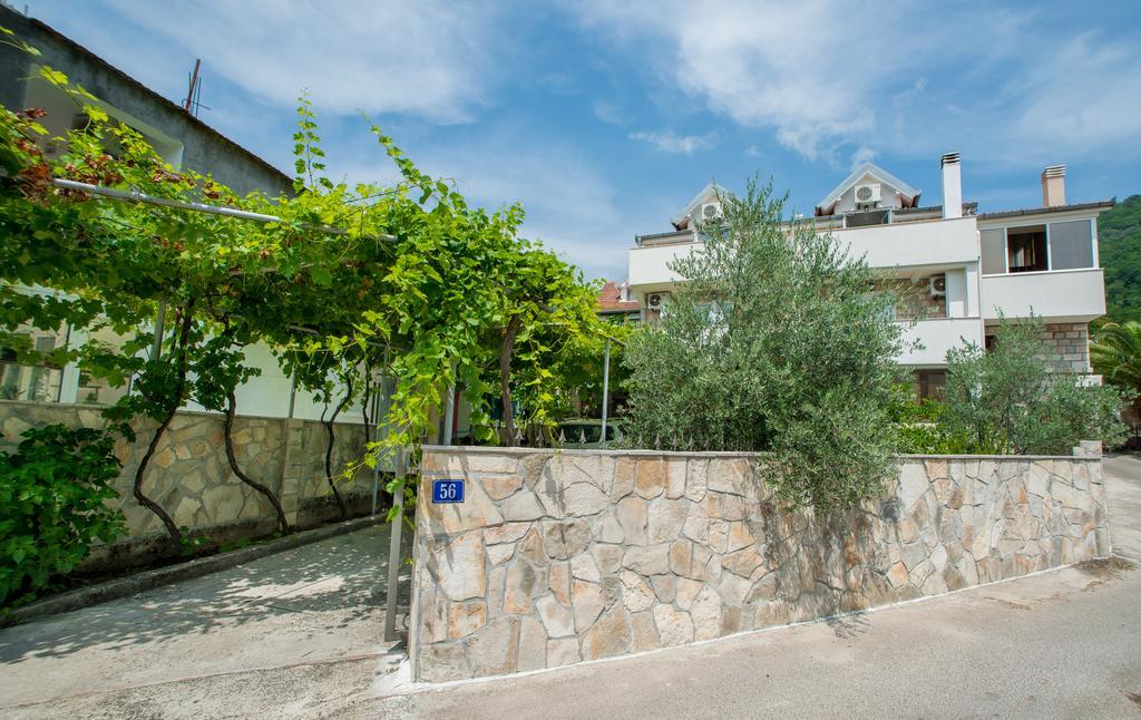Apartmani Krgusic Тиват Экстерьер фото