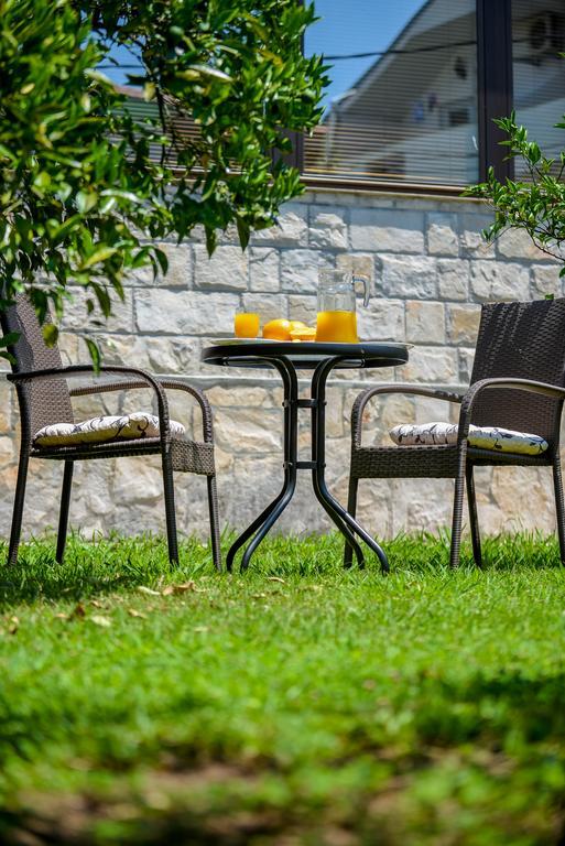 Apartmani Krgusic Тиват Экстерьер фото