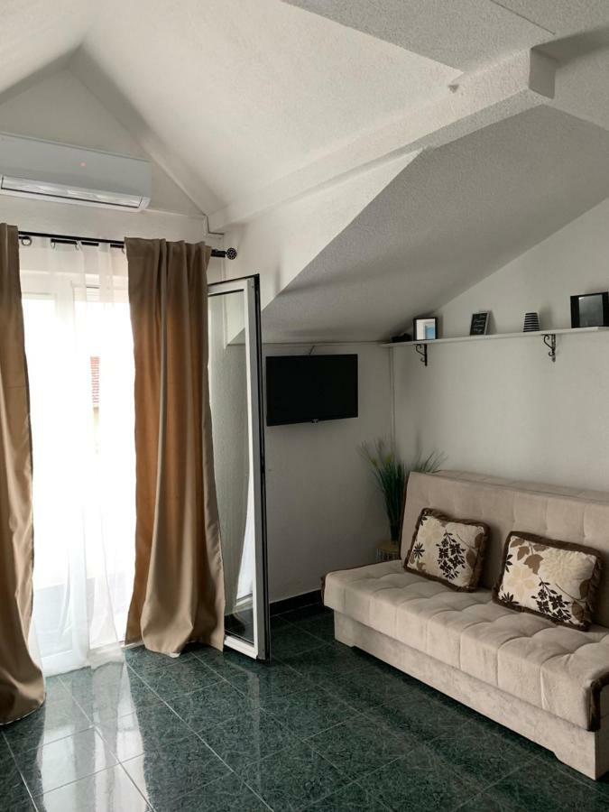 Apartmani Krgusic Тиват Экстерьер фото